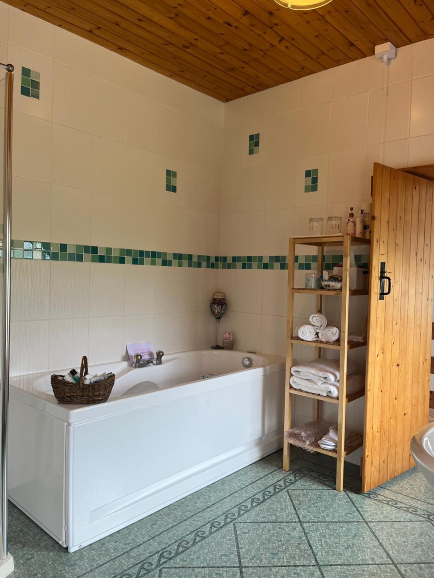 Old Mill House Bed & Breakfast Larne Dış mekan fotoğraf